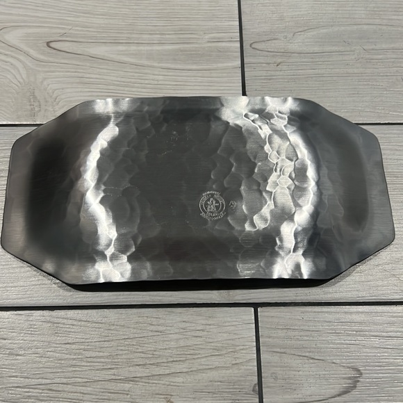 Curved Farm Plate Wendell August Forge - Picture 5 of 7